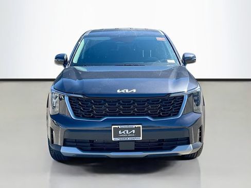 New 2026 Kia Sorento LX FWD image 2