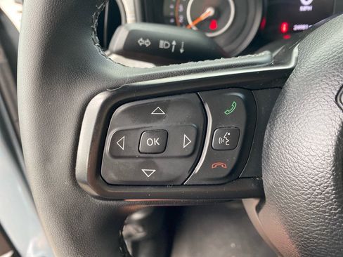 Used 2025 Jeep Wrangler Unlimited Sport AWD/4WD image 17
