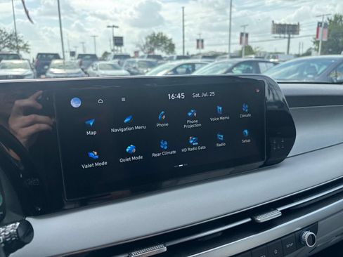 Used 2024 Hyundai Palisade SEL FWD image 21
