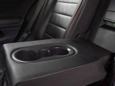 Used 2016 Volkswagen GTI SE image 17