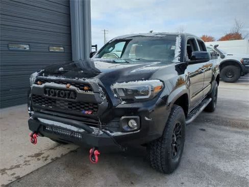 Used 2021 Toyota Tacoma SR image 11