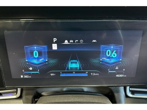 Used 2024 Hyundai Elantra SEL FWD image 39