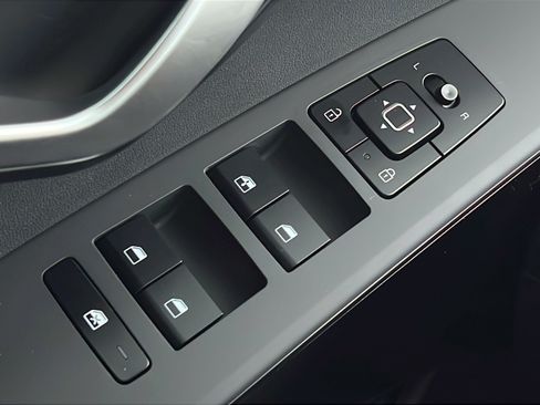 New 2026 Kia Niro LX FWD image 18