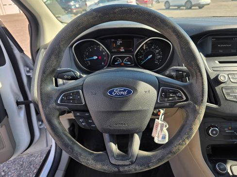 Used 2015 Ford Focus SE FWD image 7