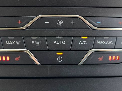 Used 2019 Ford Edge SEL w/ Equipment Group 201A AWD/4WD image 37