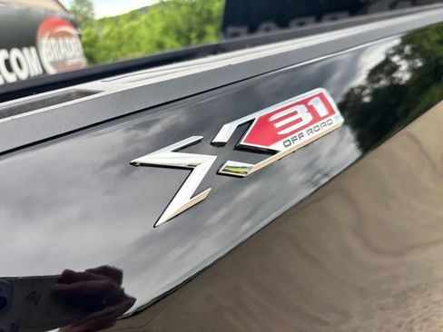 Used 2021 GMC Sierra 1500 Elevation w/ X31 Off-Road Package AWD/4WD image 11