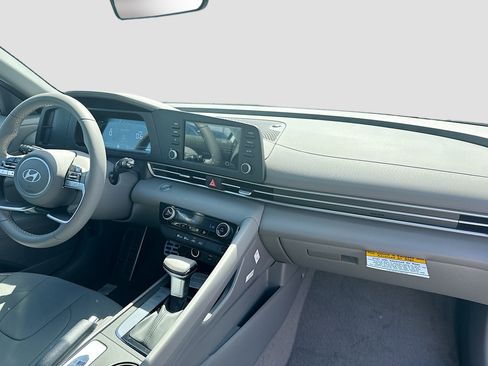 New 2026 Hyundai Elantra Sport FWD image 21