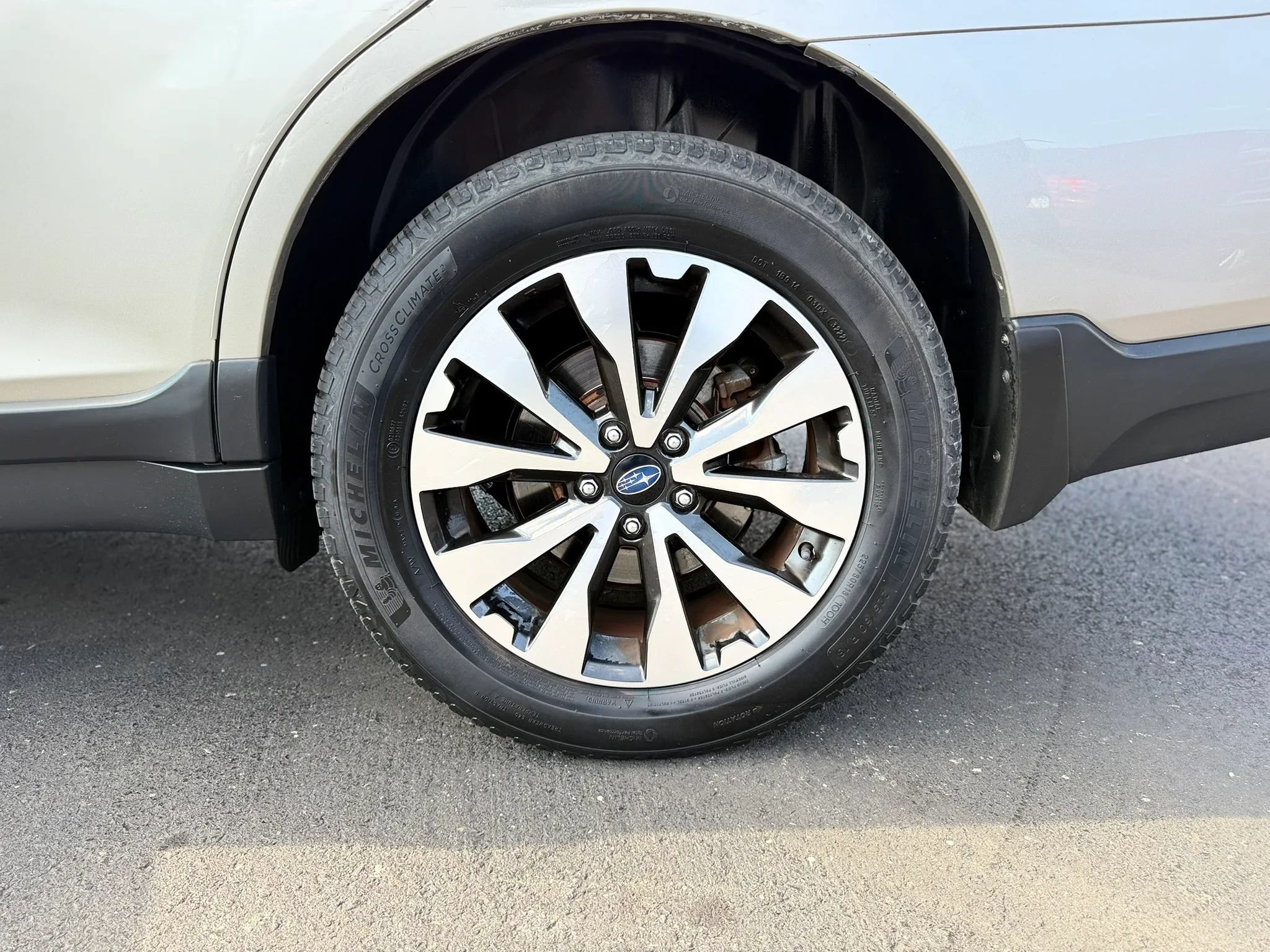 Used 2017 Subaru Outback 2.5i Limited AWD/4WD image 42