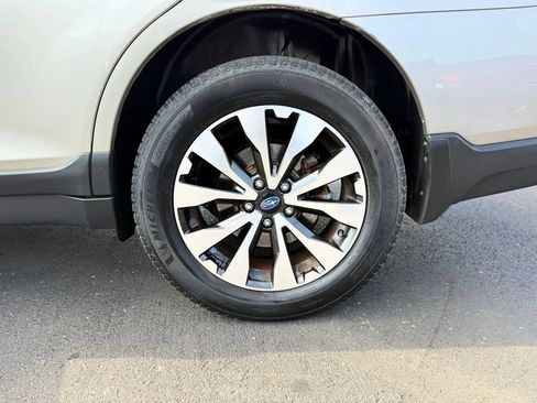 Used 2017 Subaru Outback 2.5i Limited AWD/4WD image 42