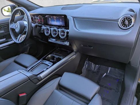 Certified 2025 Mercedes-Benz GLA 250 image 23