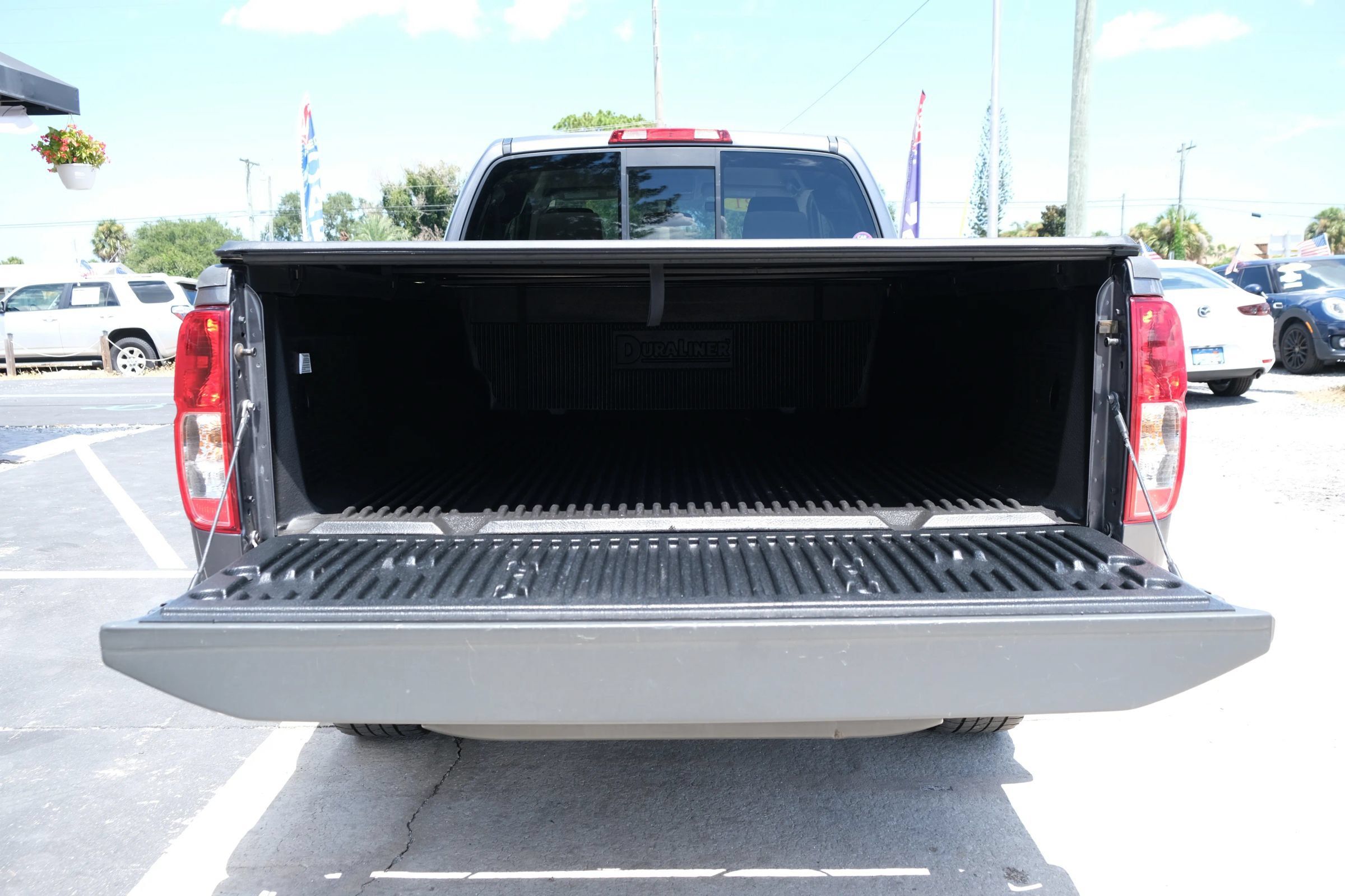 Used 2021 Nissan Frontier SV AWD/4WD image 13