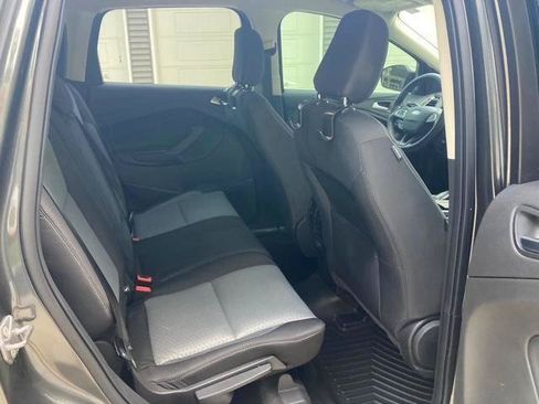 Used 2019 Ford Escape SE FWD image 31