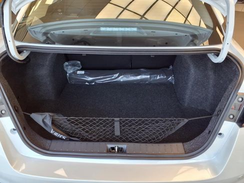 New 2025 Nissan Versa SR w/ Trunk Package image 8