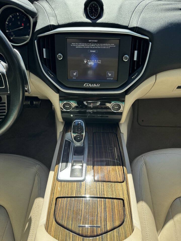 Used 2016 Maserati Ghibli RWD image 22