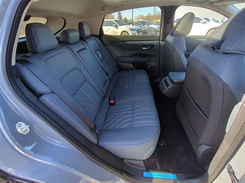 Used 2025 Nissan Ariya Platinum image 24