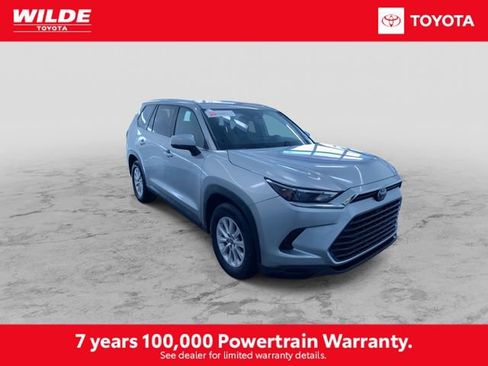 Certified 2025 Toyota Grand Highlander AWD image 3