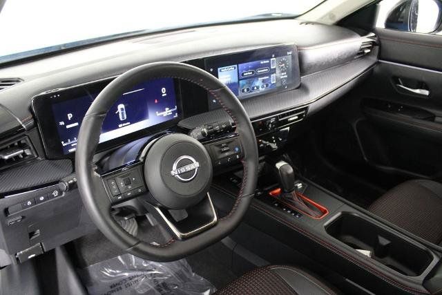 Certified 2025 Nissan Kicks SR w/ SR Premium Package FWD image 18