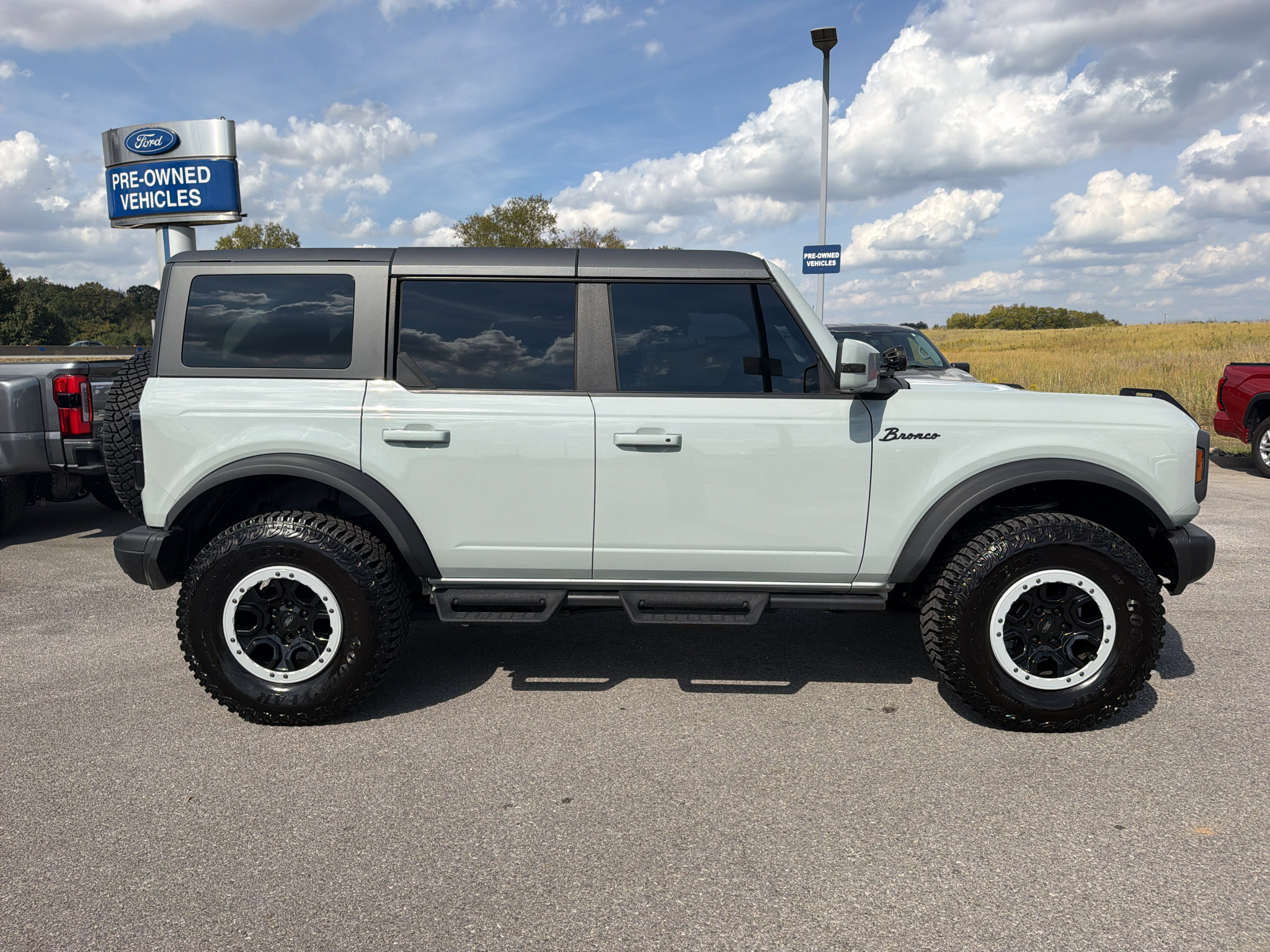 Used 2023 Ford Bronco Badlands AWD/4WD image 4