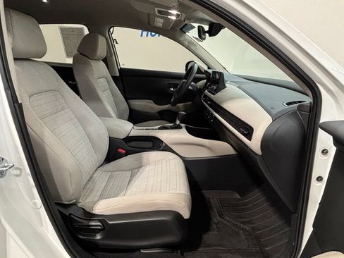 Certified 2025 Honda HR-V LX image 29