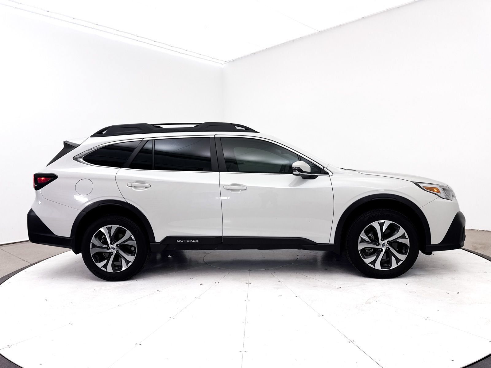 Used 2020 Subaru Outback Limited AWD/4WD image 39