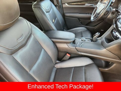 Used 2020 Cadillac XT6 Premium Luxury AWD/4WD image 24