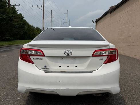 Used 2012 Toyota Camry SE FWD image 6
