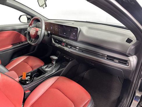 Used 2025 Kia K4 GT-Line w/ GT-Line Premium Package FWD image 31