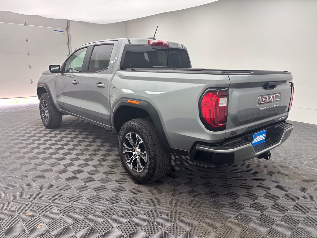 Used 2024 GMC Canyon AT4 w/ Technology Package AWD/4WD image 10