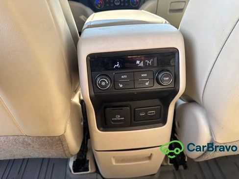 Used 2022 GMC Acadia Denali FWD image 12