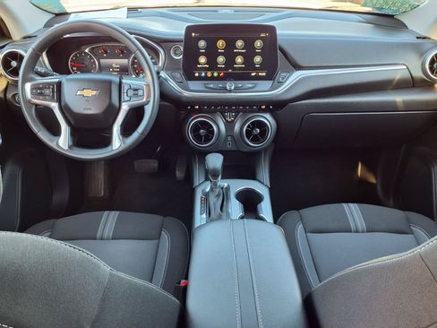 Used 2025 Chevrolet Blazer LT w/ Midnight/Sport Edition FWD image 9