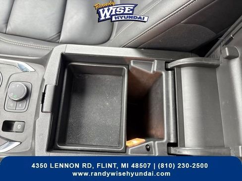 Used 2023 Chevrolet Traverse LT w/ LT Premium Package image 25