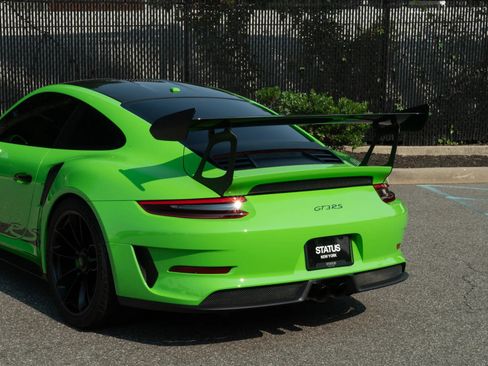 Used 2019 Porsche 911 GT3 RS RWD image 40