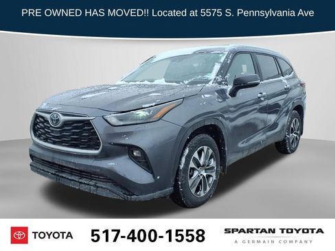 Used 2023 Toyota Highlander XLE image 1