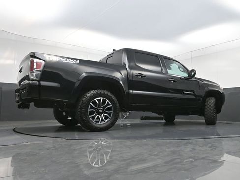 Used 2020 Toyota Tacoma TRD Sport AWD/4WD image 30