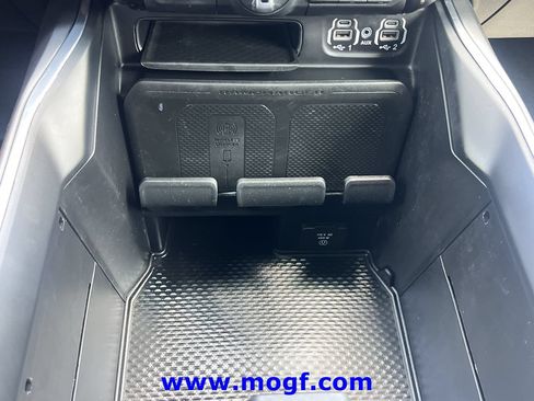 Used 2023 RAM 1500 Laramie AWD/4WD image 11