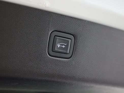 Used 2024 Chevrolet Blazer LT w/ Convenience Package FWD image 41