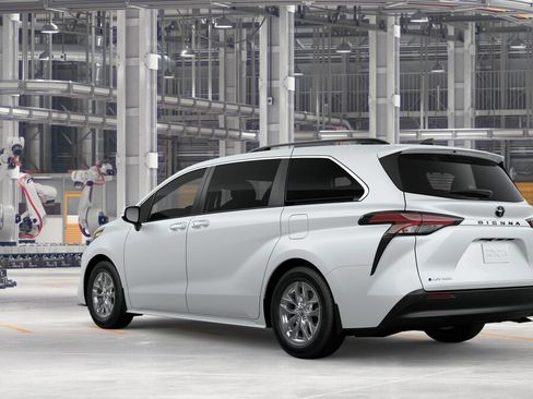 New 2026 Toyota Sienna XLE AWD/4WD image 6