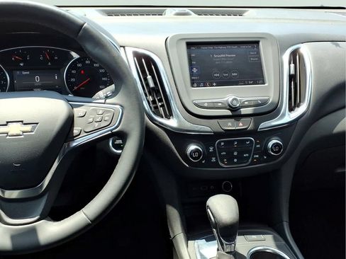 Certified 2024 Chevrolet Equinox LT FWD image 6