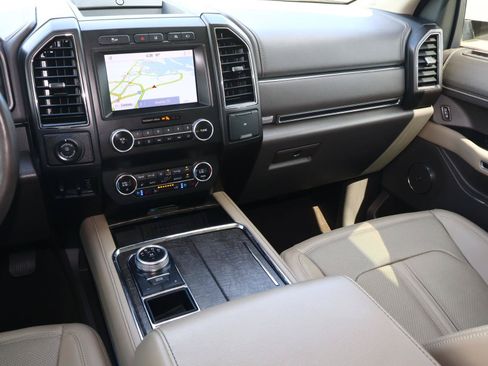 Used 2021 Ford Expedition Limited RWD image 11