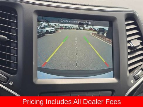 Used 2022 Jeep Cherokee Latitude Lux AWD/4WD image 18