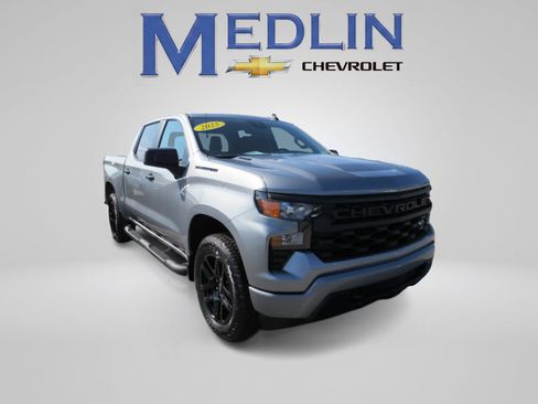 Used 2025 Chevrolet Silverado 1500 Custom w/ Turbomax Blackout Package AWD/4WD image 2