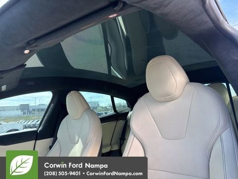 Used 2021 Tesla Model S Plaid image 10