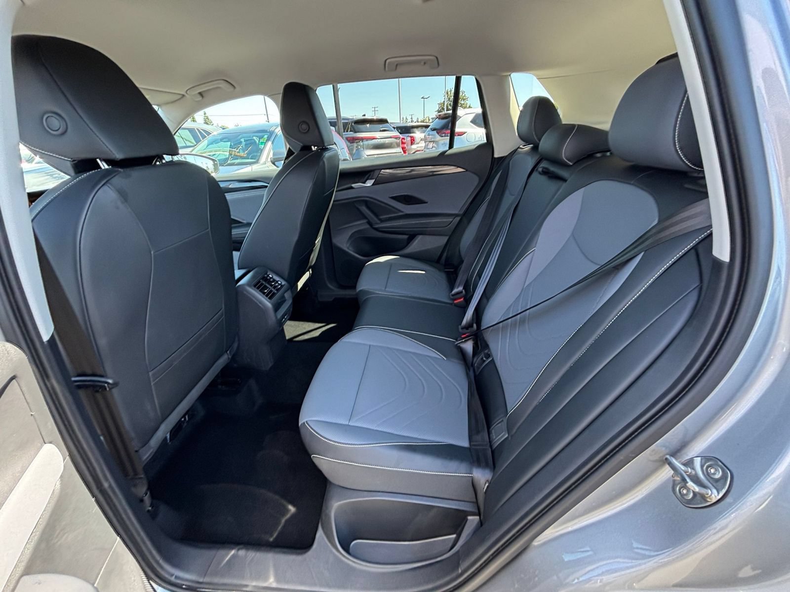 Used 2026 Volkswagen Tiguan SE AWD/4WD image 27