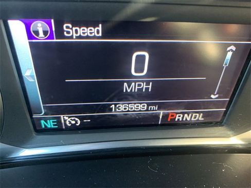 Used 2018 Chevrolet Equinox LT image 12