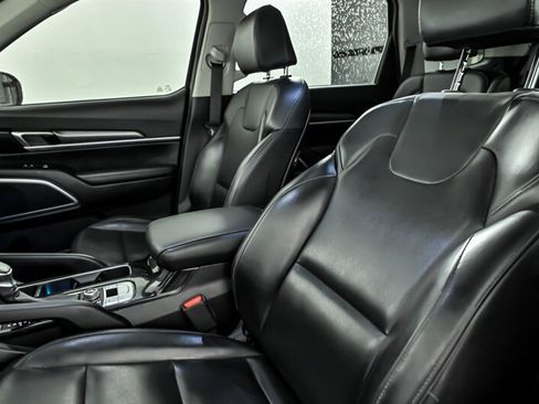 Used 2022 Kia Telluride S AWD/4WD image 16