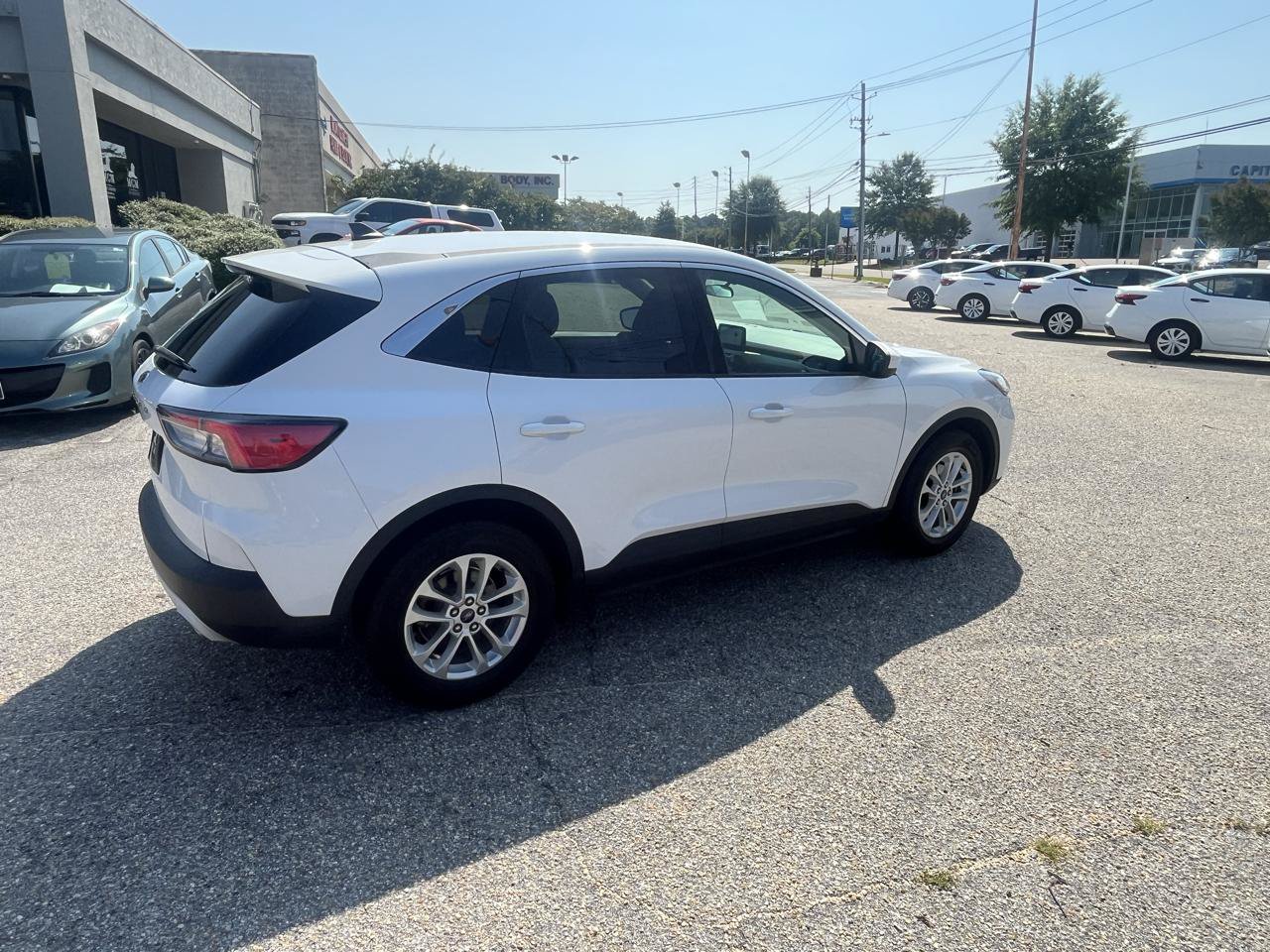 Used 2021 Ford Escape SE FWD image 25