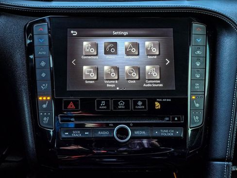 Used 2023 INFINITI QX50 Sport image 16