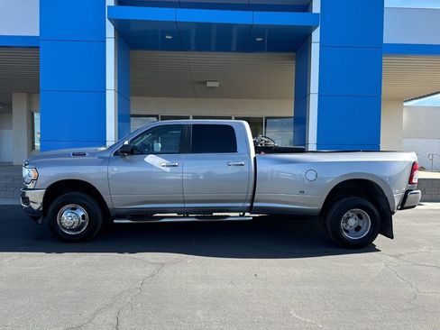 Used 2020 RAM 3500 Big Horn w/ Level 1 Equipment Group AWD/4WD image 11
