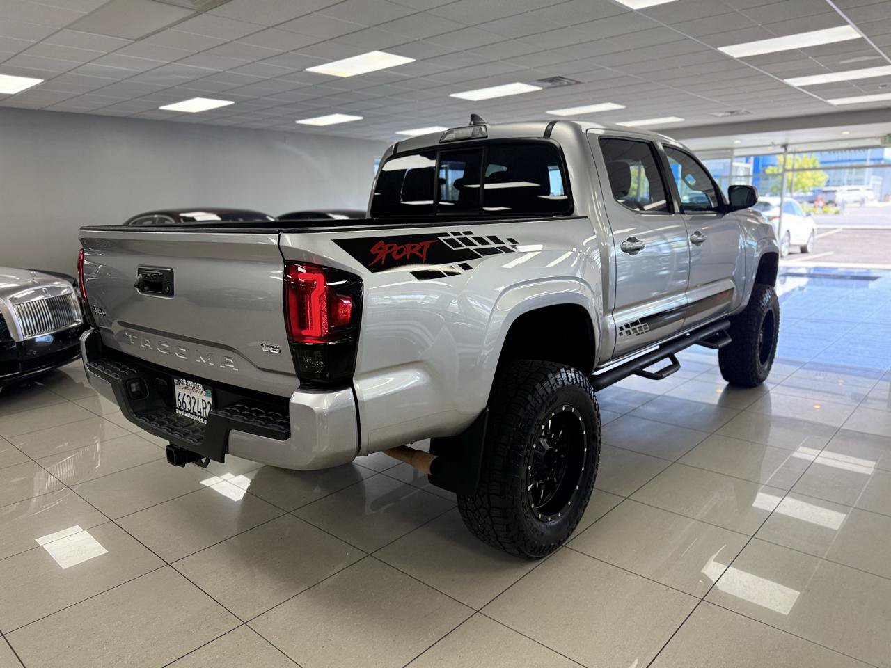 Used 2017 Toyota Tacoma SR w/ Tow Package AWD/4WD image 7