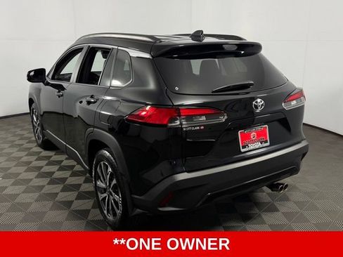 Used 2025 Toyota Corolla Cross XLE w/ Convenience Package image 6